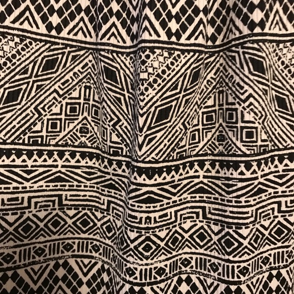 Black and white patterned maxi dress size xl - Picture 2 of 4